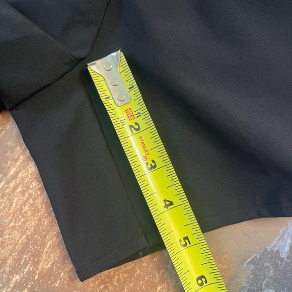 TEK Gear athletic shorts, unlined, size M, black, zippered front pockets - Picture 3 of 5